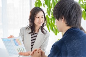 保険業界の志望動機の書き方を解説｜例文と構成のポイントも紹介