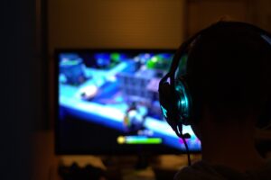 ゲーム業界の就職難易度と選考対策を徹底解説｜向いている人や準備法も解説