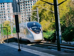 鉄道業界の志望動機の書き方は？OK例文7選と作成のコツも紹介